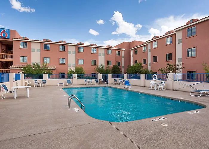 Hotel 6-page, Az 4*